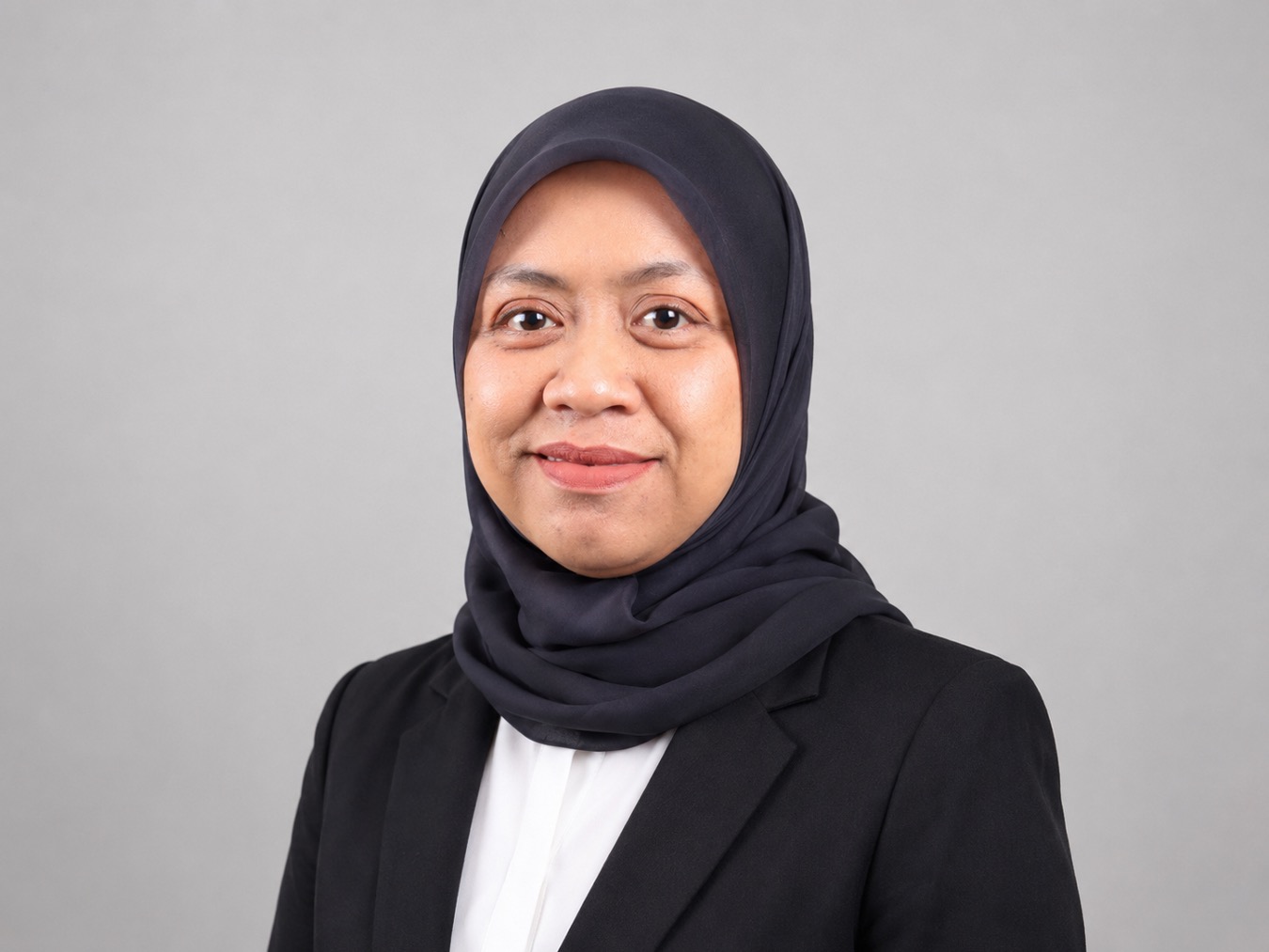 Dr. Nurfiah Anwar, M.E.I.