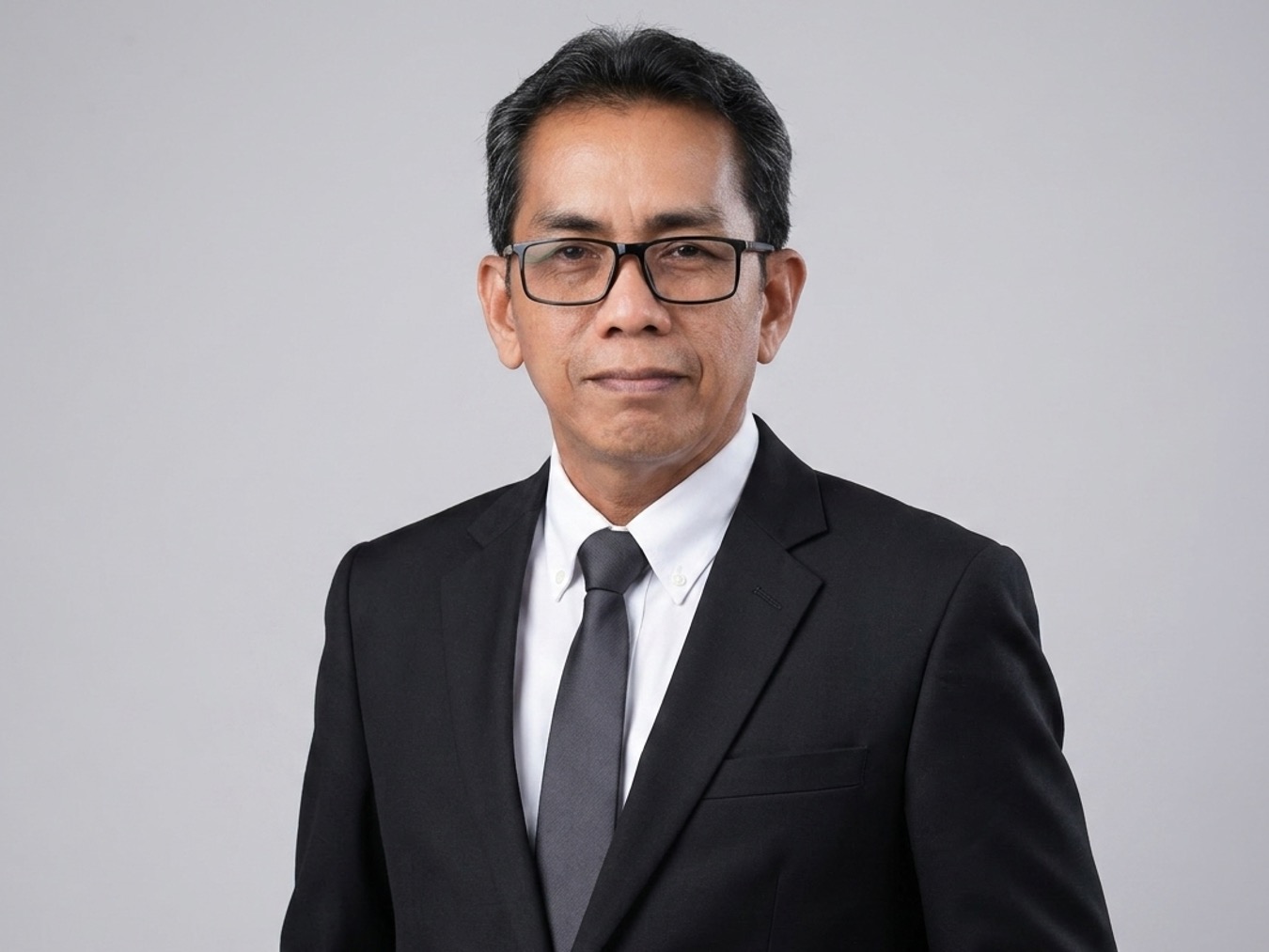 Prof. Dr. Siradjuddin, M.Si.