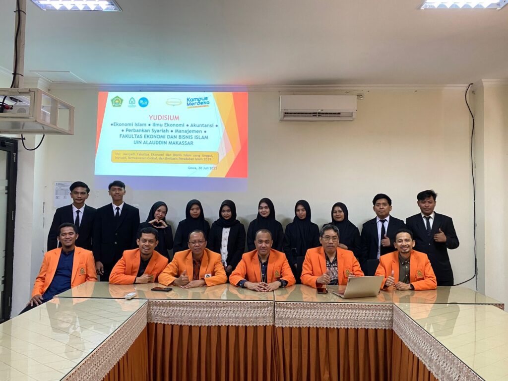 35 Mahasiswa FEBI UIN Alauddin Makassar Ikuti Yudisium Tahap IV Tahun Akademik 2024/2025